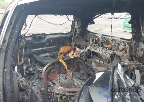 2003 Chrysler Town & Country Limited z USA, uszkodzony, nr VIN 2C8GP64LX3R170571